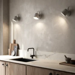 Angle vegglampe med USB - Grå