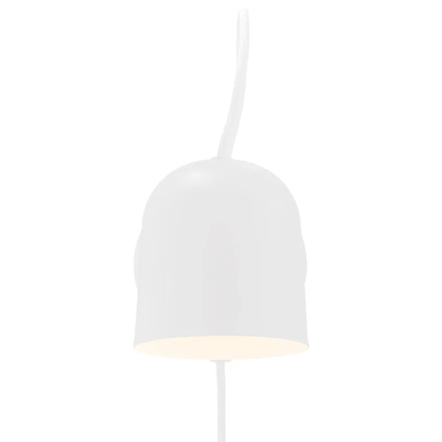 Angle vegglampe med USB - Hvit
