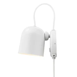 Angle vegglampe med USB - Hvit