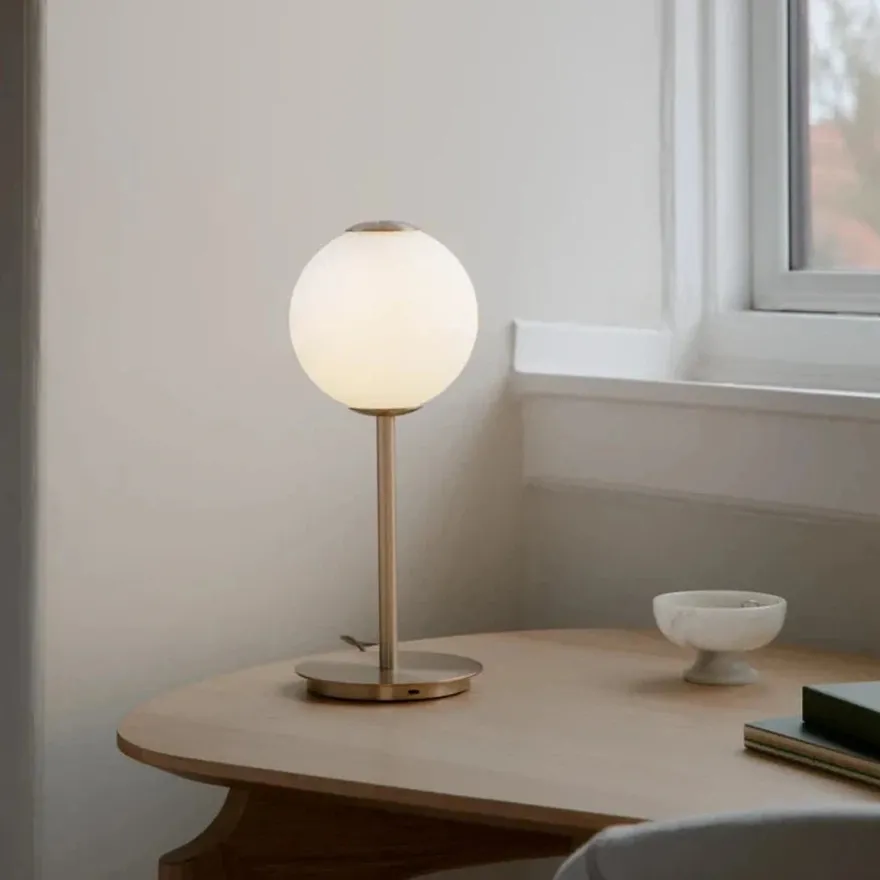 Audrey bordlampe med USB-C