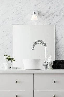 Cassis vegglampe IP44 - Krom/opalhvit - Krom / Opal