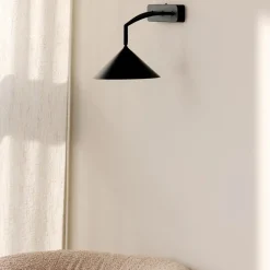 Curve vegglampe
