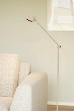 Direction F1 gulvlampe 2700 kelvin - Dimbar