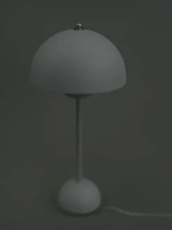 Flowerpot VP3 bordlampe