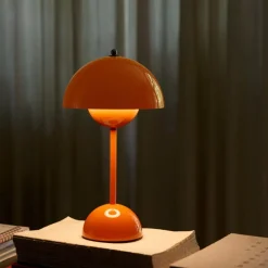 Flowerpot VP9 bærbar bordlampe