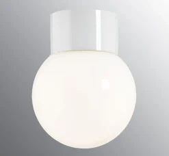 Ifø Classic Glob 15 cm taklampe 6W led IP54 - Hvit/Opal glass