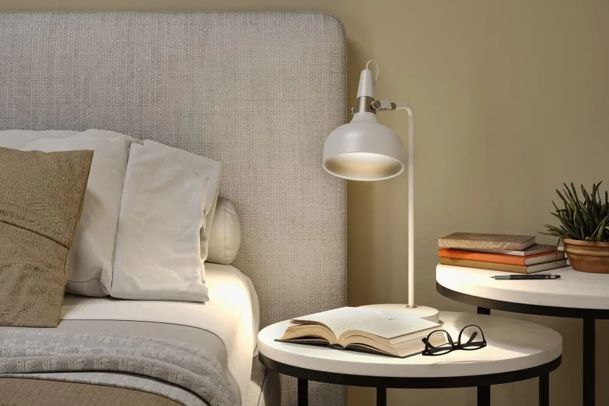 Juna bordlampe