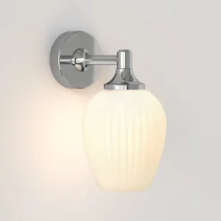 Liberty vegglampe for baderom IP44