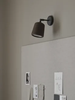 Material Vegglampe - Røkt Eik