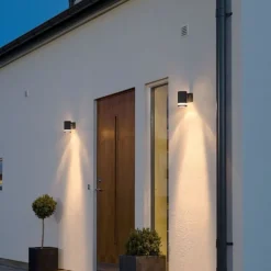 Modena vegglampe I ned - Svart