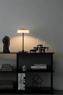 Nuura Blossi bordlampe - svart