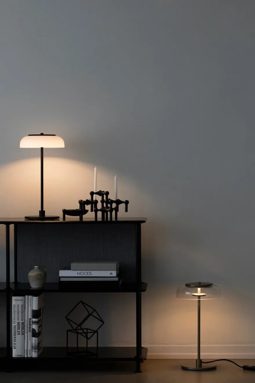 Nuura Blossi bordlampe - svart