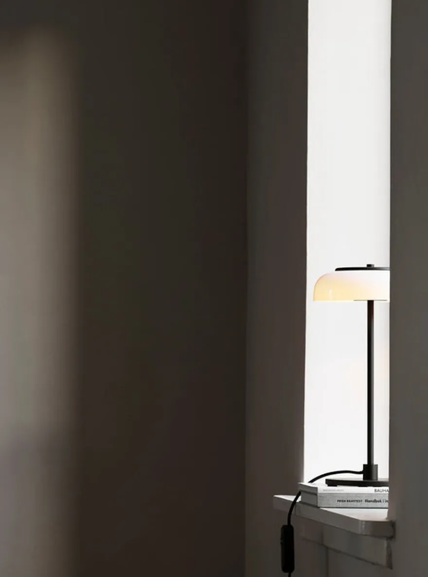 Nuura Blossi bordlampe - svart