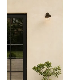 Nuura Liila utendørslampe - bronse/optikk
