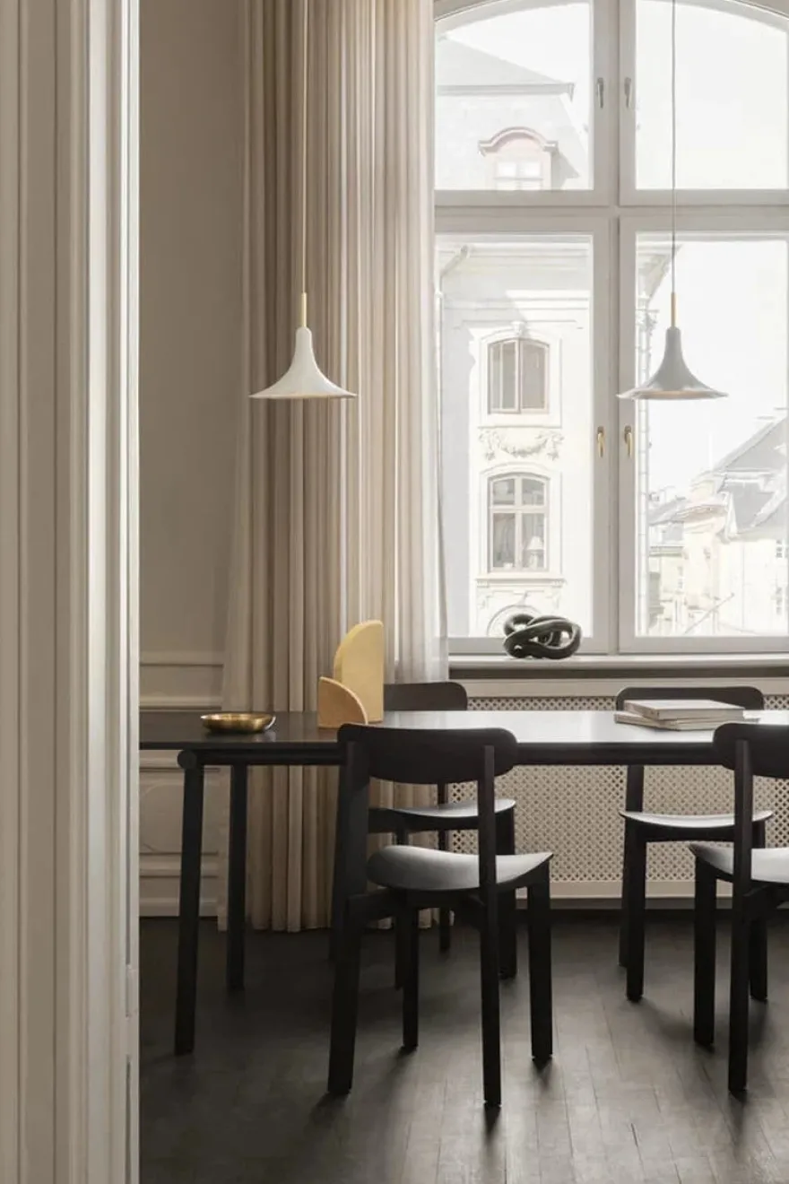 Nuura Petalii taklampe Hvit/messing