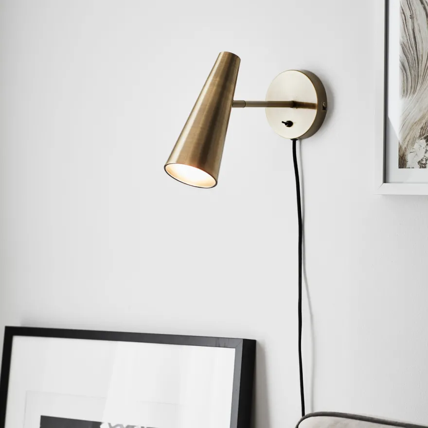 Peak vegglampe - Antikk messing - Messing