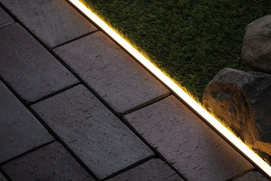 Plug & Shine LED Strips 2 meter 12W 3000 Kelvin IP68