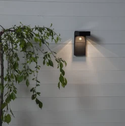 Vegglampe Solcelle med sensor - Svart
